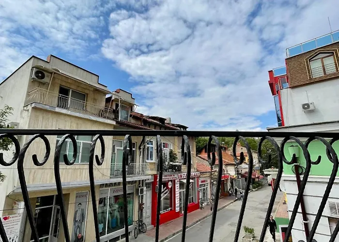 Konukevi лондонъ - / London - *